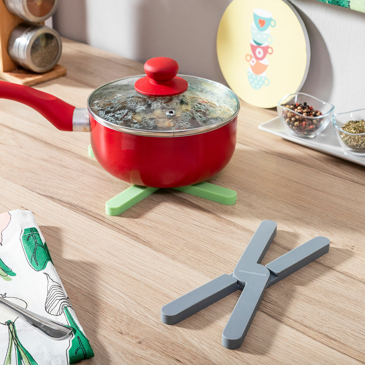 individuaalne-kokkuklapitav-silikoonist-kuumaalus-folvet-innovagoods-2-uehikut_675681-3 kokkuklapitav kuumaalus