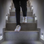 led-valgusti liikumisanduriga