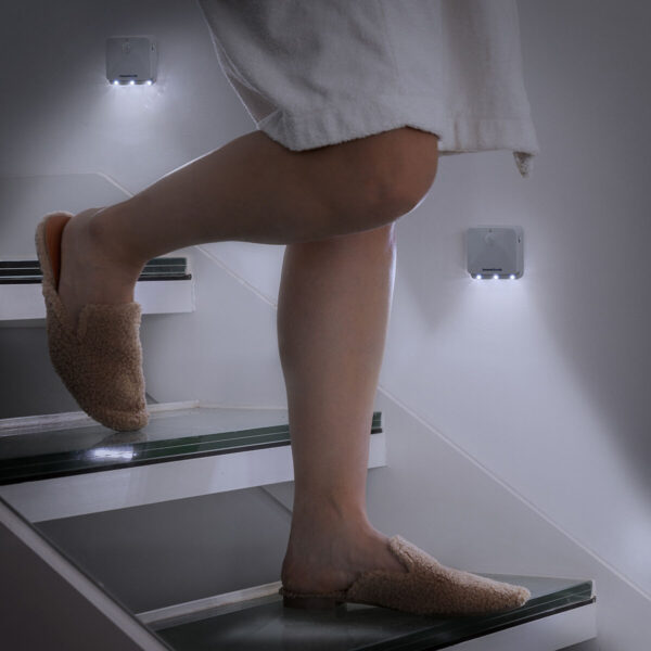 led-valgusti liikumisanduriga